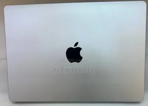 New Laptop Apple MacBook Pro 2024 M3 8GB Apple M3 SSD 512GB