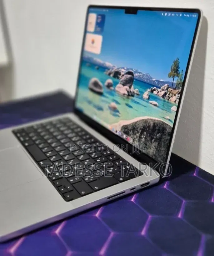 New Laptop Apple MacBook Pro 2024 M4 16GB Apple M4 Pro SSD 512GB