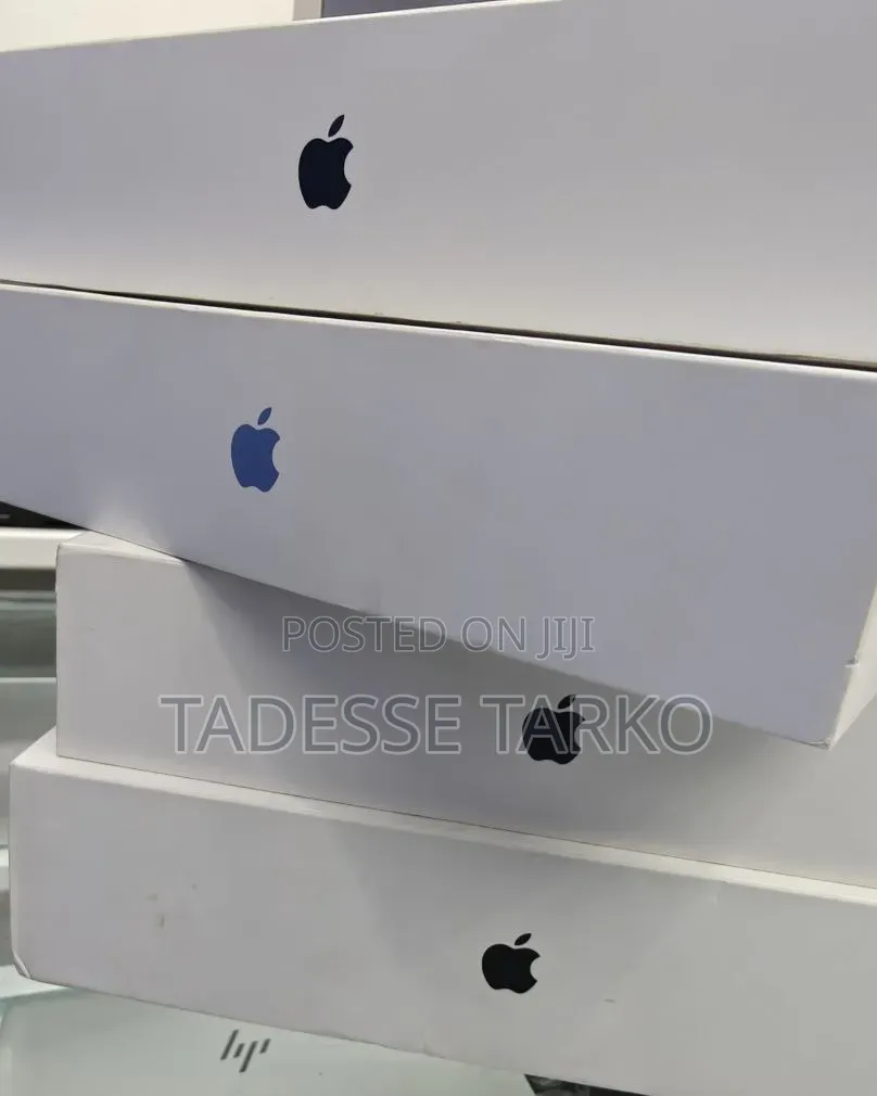 New Laptop Apple MacBook Pro 2025 M5 36GB Apple M5 Pro SSD 2T
