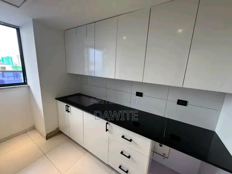 Furnished 4bdrm Apartment in የግል አፓርታማ, Bole for sale