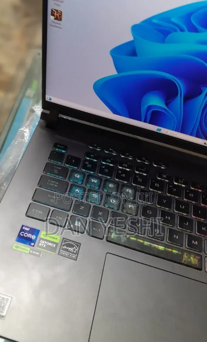 New Laptop Asus 32GB Intel Core i9 SSD 1T