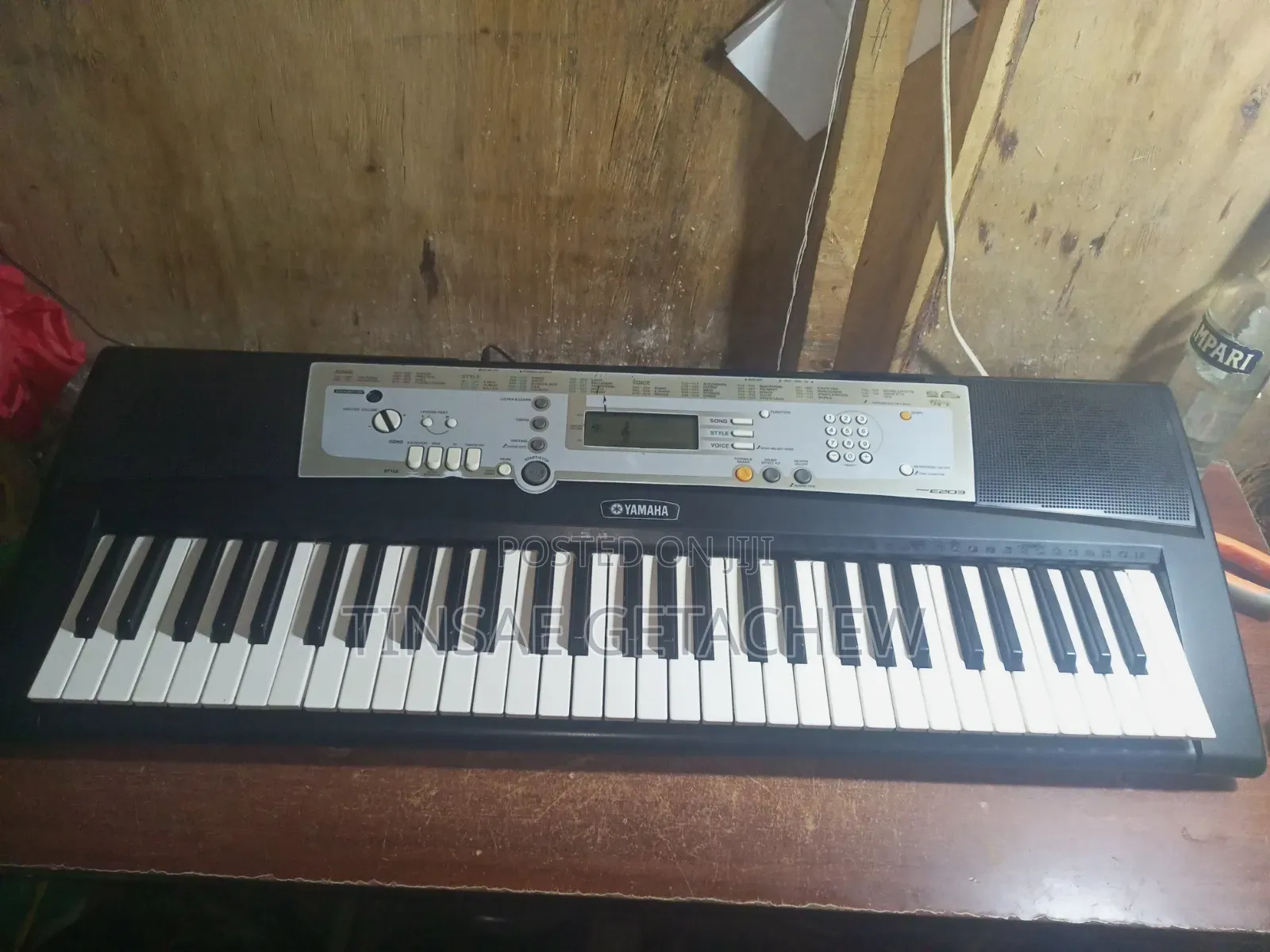 Yamaha PSR- E203
