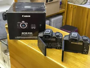 Canon R50 With 14-45mm Lens