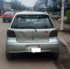Toyota Vitz 2002 Gold