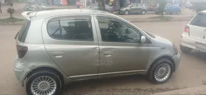 Toyota Vitz 2002 Gold