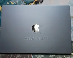 New Laptop Apple MacBook Air 2025 M4 16GB Apple M4 SSD 256GB