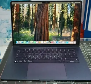 New Laptop Apple MacBook Air 2025 M4 16GB Apple M4 SSD 256GB