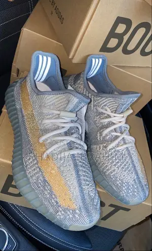 Adidas Yeezy Boost 350 V2, ( Size EU 38 )