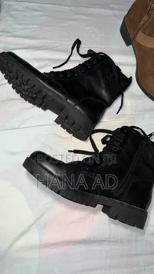 Ya Uk Shoes and Clothes Brand and Have Quality