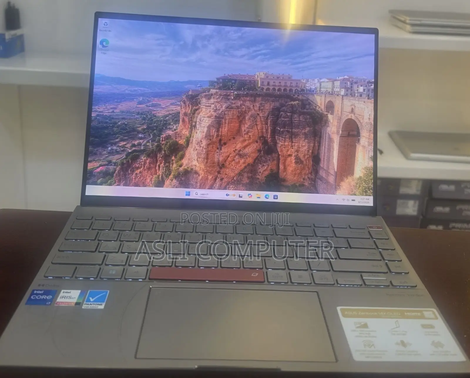 New Laptop Asus Zenbook 14 16GB Intel Core i7 SSD 512GB