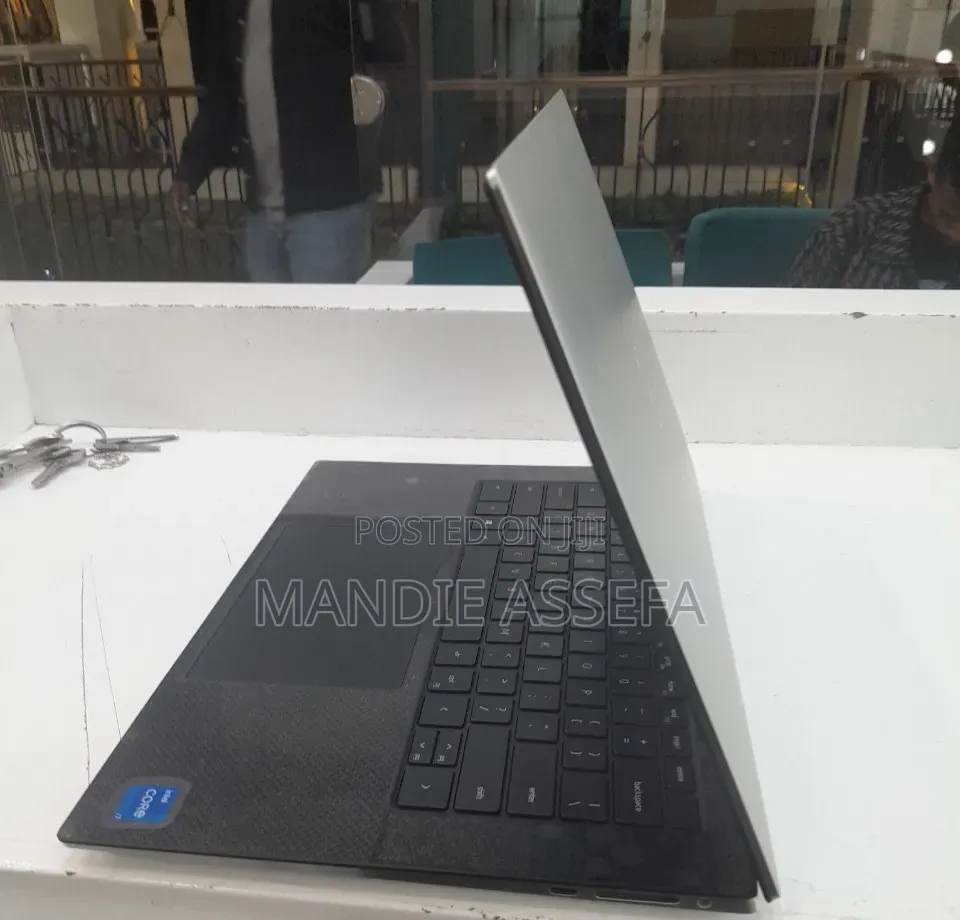 New Laptop Dell XPS 15 16GB Intel Core i7 SSD 512GB