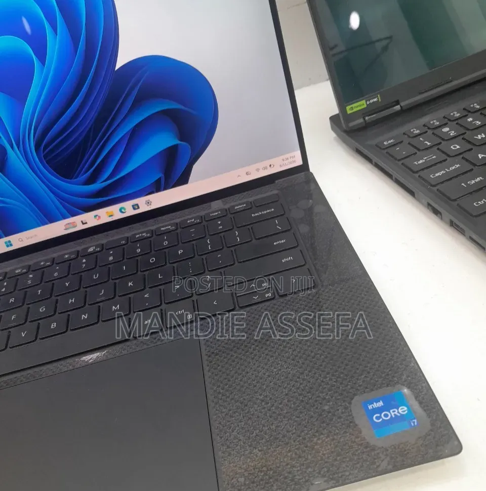 New Laptop Dell XPS 15 16GB Intel Core i7 SSD 512GB