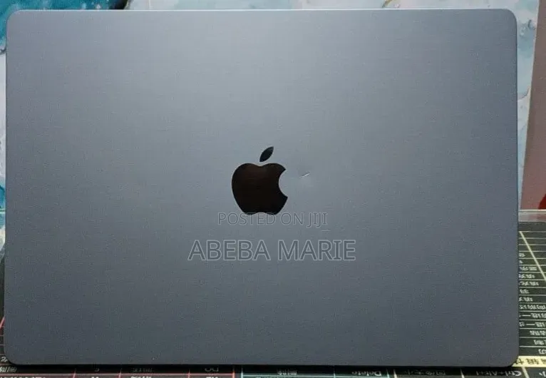 New Laptop Apple MacBook Air 2025 M4 16GB Apple M4 SSD 256GB