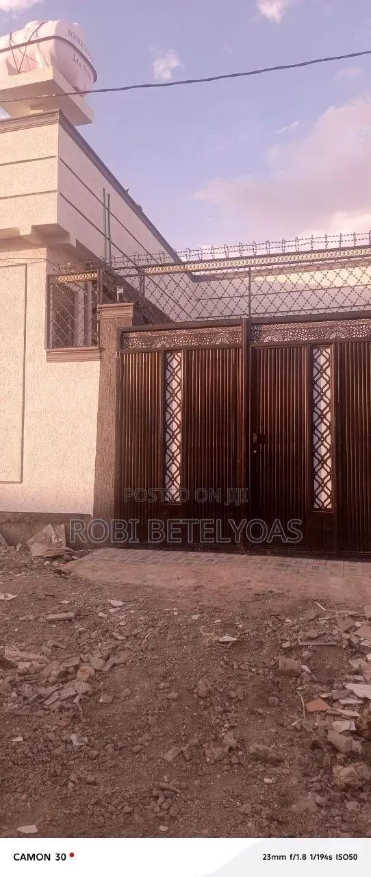 Furnished 5bdrm House in L Sheep, East Shewa for sale