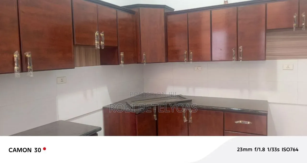 Furnished 5bdrm House in L Sheep, East Shewa for sale