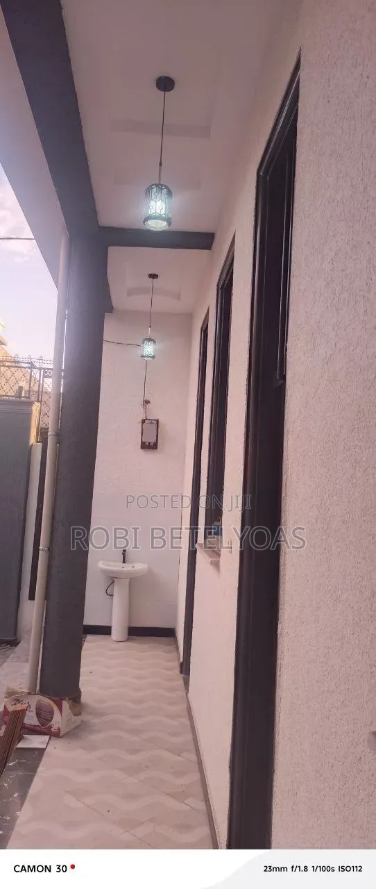 Furnished 5bdrm House in L Sheep, East Shewa for sale