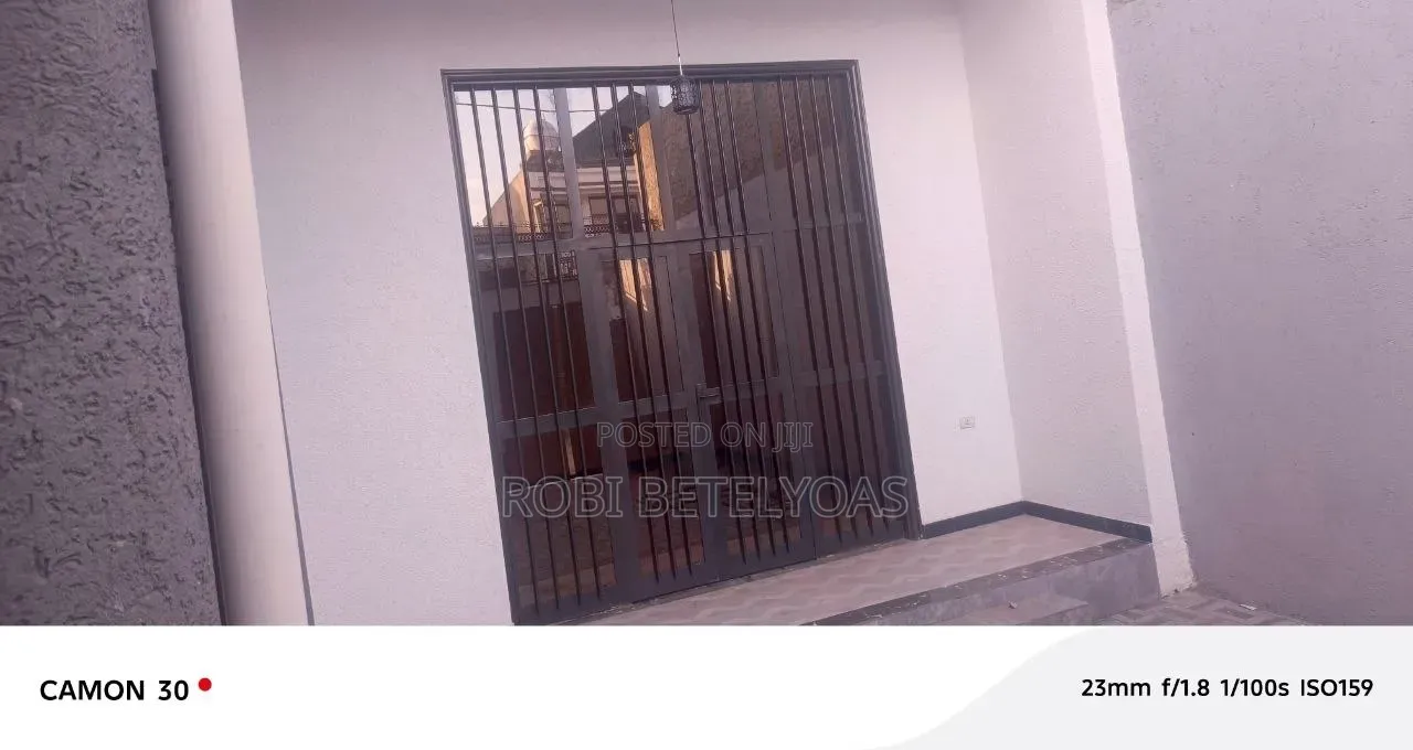 Furnished 5bdrm House in L Sheep, East Shewa for sale