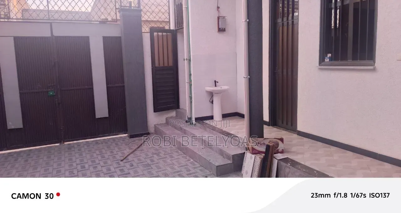 Furnished 5bdrm House in L Sheep, East Shewa for sale