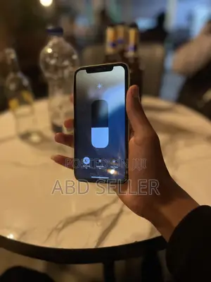 Apple iPhone XR 128 GB White