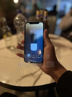 Apple iPhone XR 128 GB White