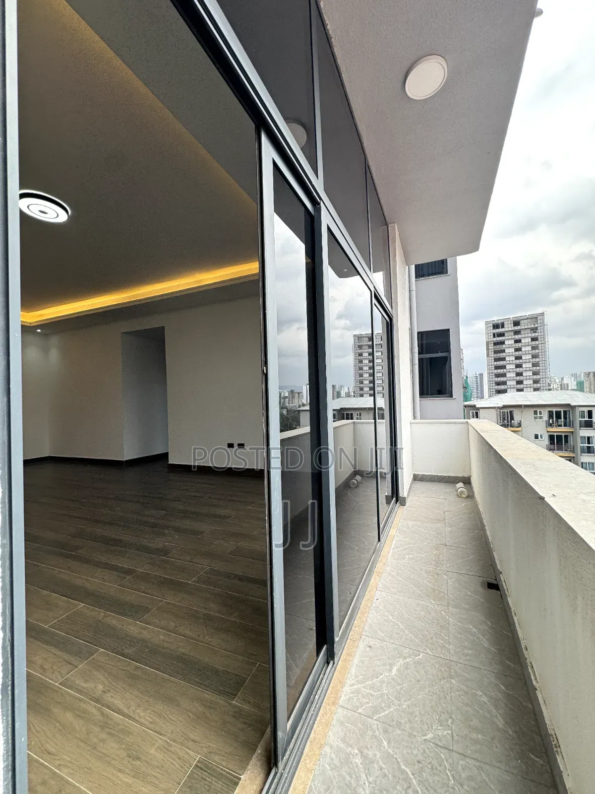 3bdrm Apartment in Bole for rent