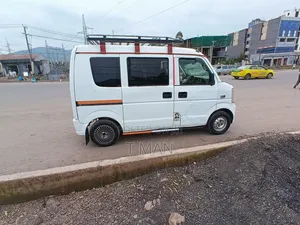 Suzuki 250 2012 White