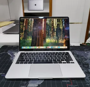 New Laptop Apple MacBook Air 2022 M2 8GB Apple M2 SSD 256GB