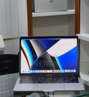 New Laptop Apple MacBook Pro 2019 16GB Intel Core i7 SSD 512GB