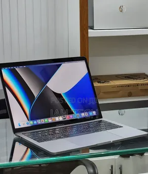 New Laptop Apple MacBook Pro 2019 16GB Intel Core i7 SSD 512GB