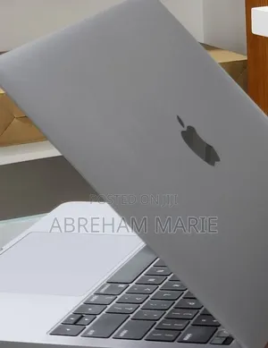 New Laptop Apple MacBook Pro 2019 16GB Intel Core i7 SSD 512GB