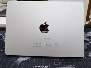 New Laptop Apple MacBook Air 2022 M2 8GB Apple M2 SSD 256GB