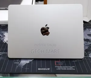 New Laptop Apple MacBook Air 2022 M2 8GB Apple M2 SSD 256GB