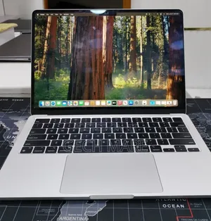 New Laptop Apple MacBook Air 2022 M2 8GB Apple M2 SSD 256GB