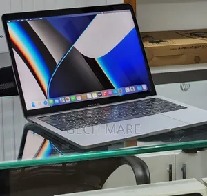 New Laptop Apple MacBook Pro 2019 16GB Intel Core i7 SSD 512GB