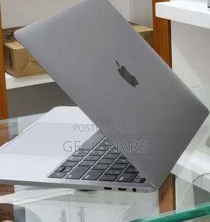 New Laptop Apple MacBook Pro 2019 16GB Intel Core i7 SSD 512GB