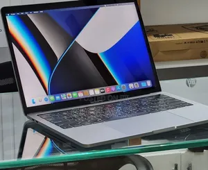 New Laptop Apple MacBook Pro 2019 16GB Intel Core i7 SSD 512GB