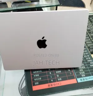 New Laptop Apple MacBook Pro 2025 M5 16GB Apple M5 Pro SSD 512GB