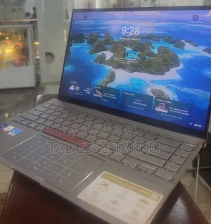 New Laptop Asus Zenbook 14 16GB Intel Core i7 SSD 512GB