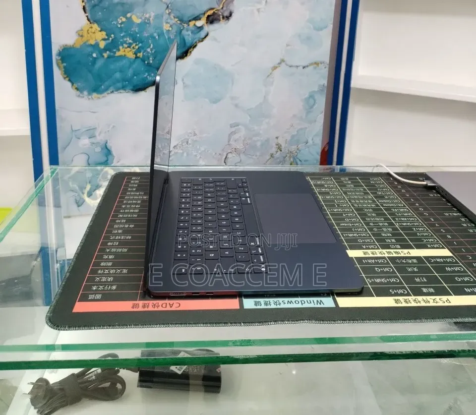 New Laptop Apple MacBook 16GB SSD 256GB