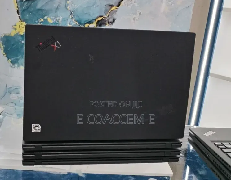 New Laptop Lenovo 8GB Intel Core i5 SSD 512GB