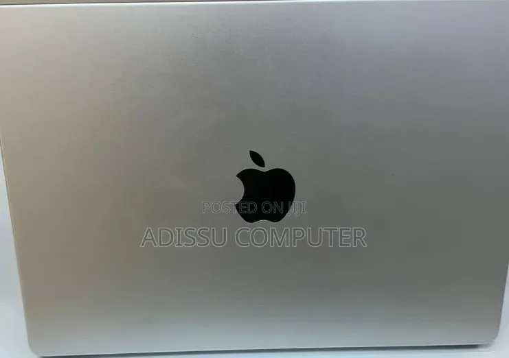 New Laptop Apple MacBook Pro 2019 8GB Intel Core M3 SSD 512GB