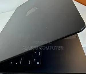 New Laptop Apple MacBook Pro 2019 16GB Apple M5 Pro SSD 512GB