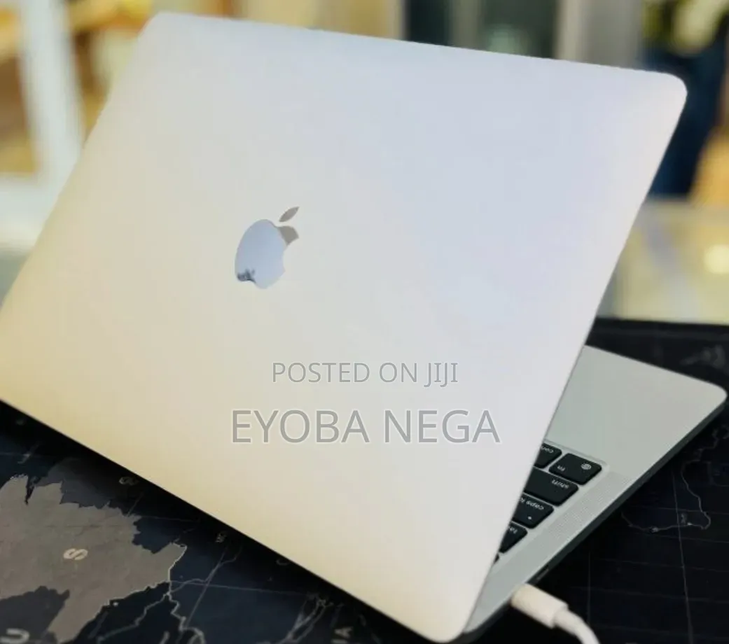 Laptop Apple MacBook Pro 2020 M1 16GB Apple M1 SSD 256GB