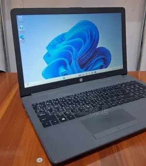 New Laptop HP 8GB Intel Core i7 SSD 256GB