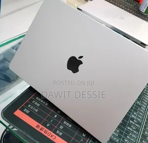 New Laptop Apple MacBook Pro 2025 M5 16GB Apple M5 Pro SSD 512GB