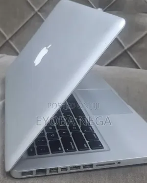 Laptop Apple MacBook Pro 2012 4GB Intel Core i5 HDD 500GB