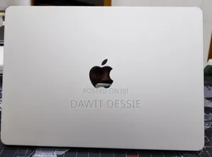New Laptop Apple MacBook Pro 2022 M2 8GB Apple M2 SSD 256GB