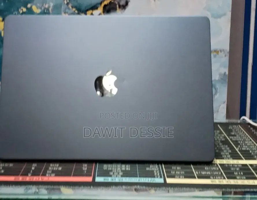 New Laptop Apple MacBook Air 2025 M4 16GB Apple M4 SSD 256GB