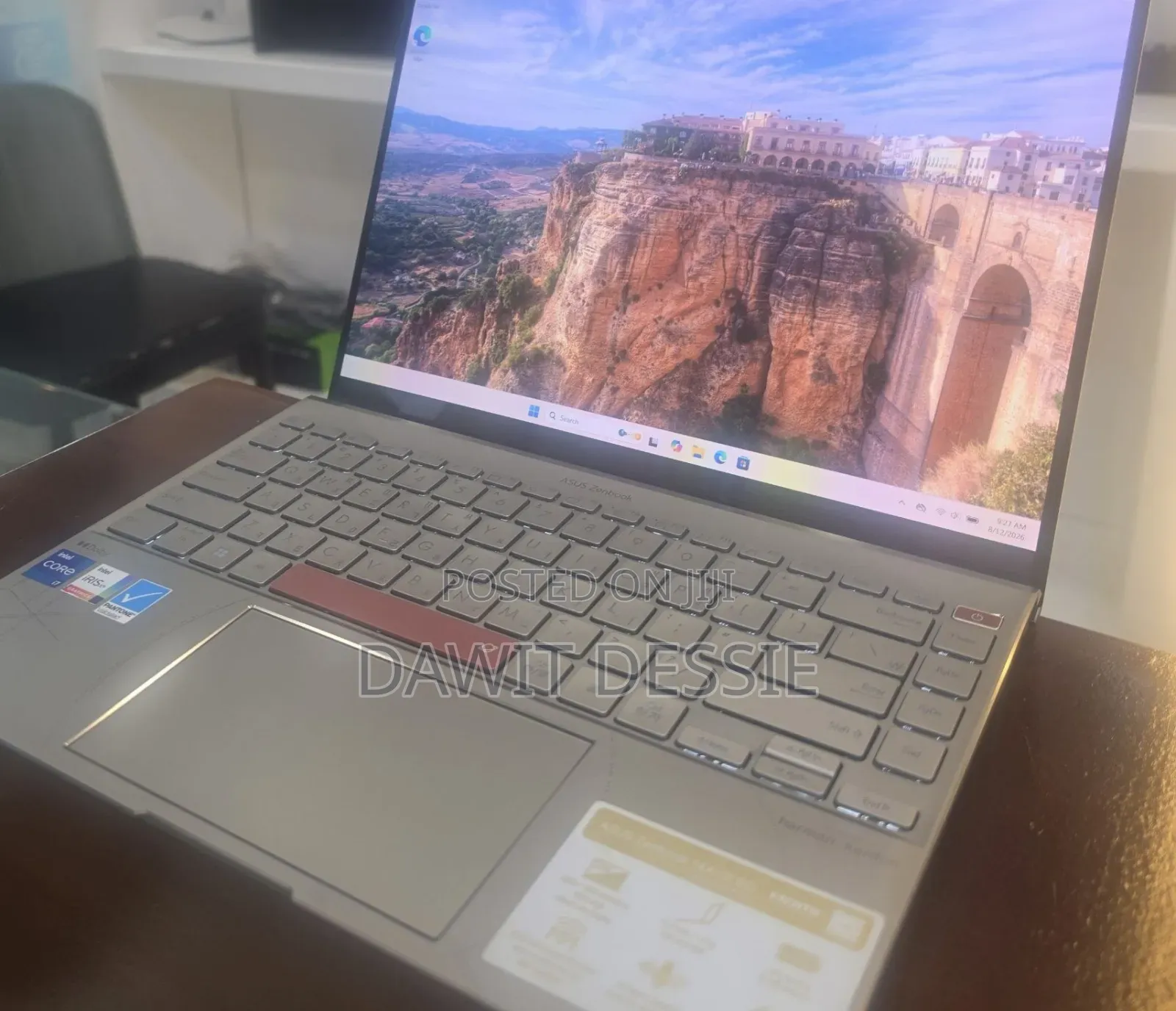 New Laptop Asus Zenbook 14 16GB Intel Core i7 SSD 512GB
