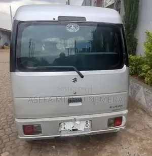 Suzuki Every Wagon 2012 Silver